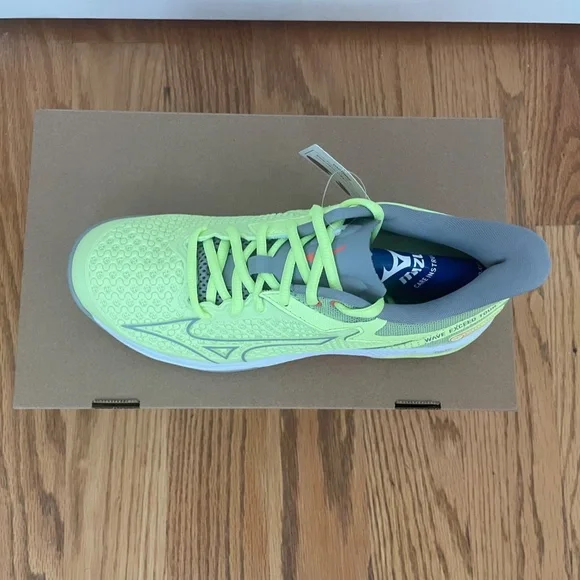 Wave Women's Exceed Tour 5 AC Tennis Shoes from Mizuno - Picture 4 of 10